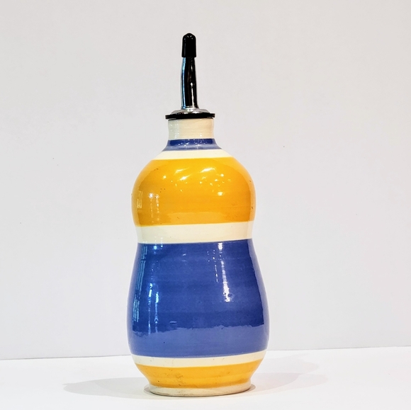 Olive oil and appetizer Olive plate.Studio art pottery signed. - Picture 5 of 12